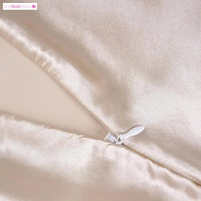 Self Made Sleep: Indulge in Luxury with Our 100% Natural Mulberry Silk Pillow Case
